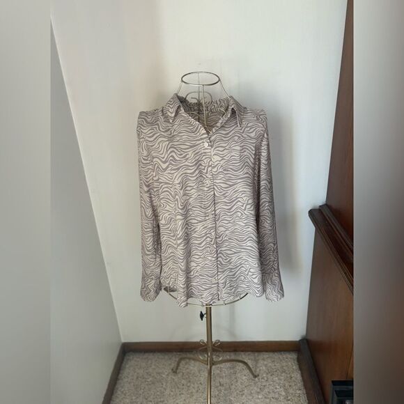 Abercrombie boyfriend fit zebra print long sleeve button down top size Small - Picture 7 of 8